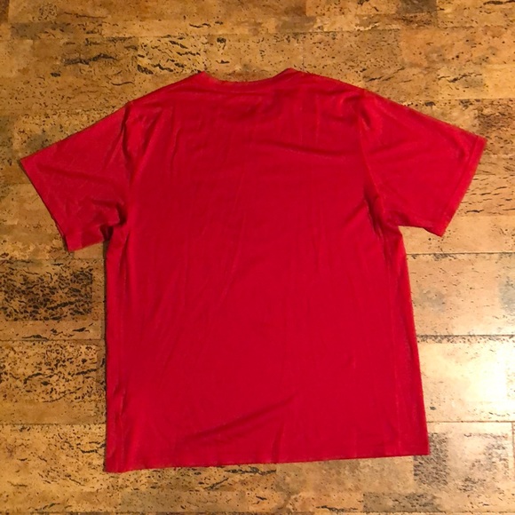 Nike Men’d Red SMU Mustangs Short Sleeve Tee - Picture 2 of 4